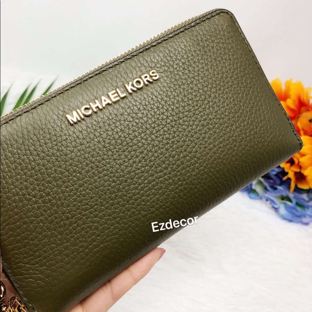 NWT Michael Kors Jet Set Single Zip Wristlet . - Picture 5 of 8